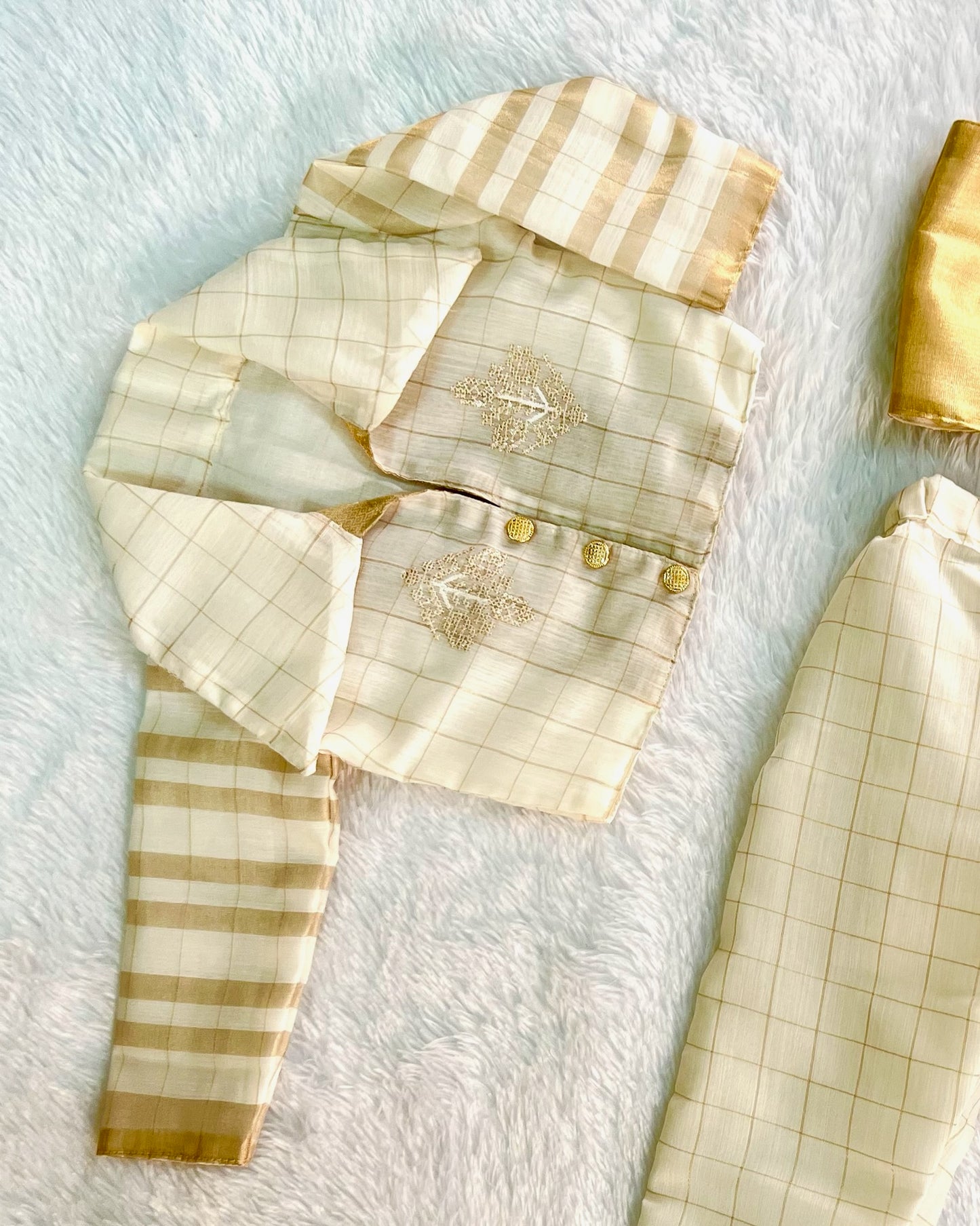 Golden Ivory Modern Ensemble