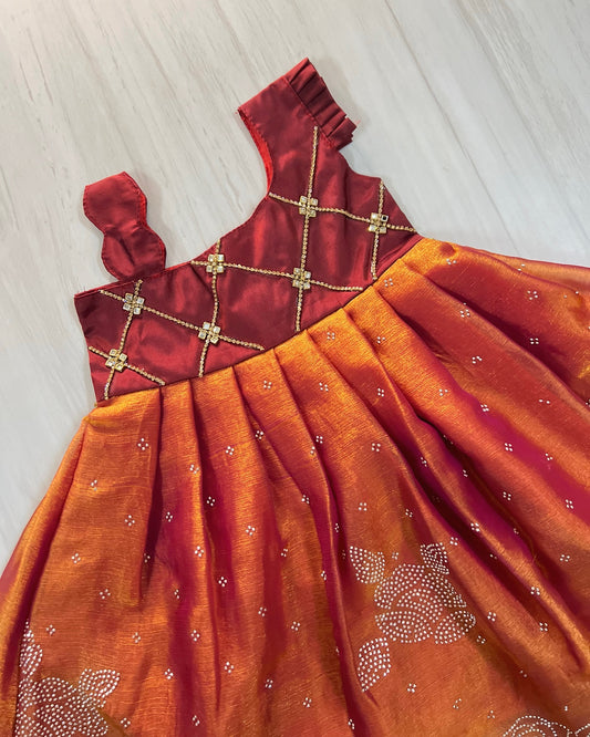 Glowing Crystal Amber One-Side Modern Sleeve Silk Gown
