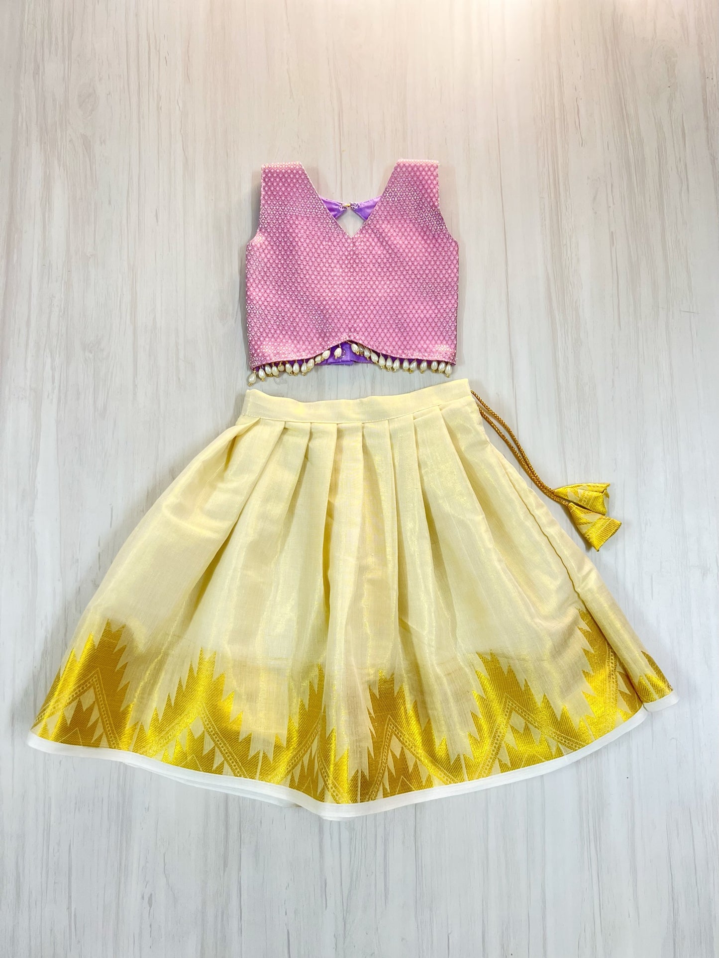 Elegant Lavender With Kerala Style White Cotton Skirt
